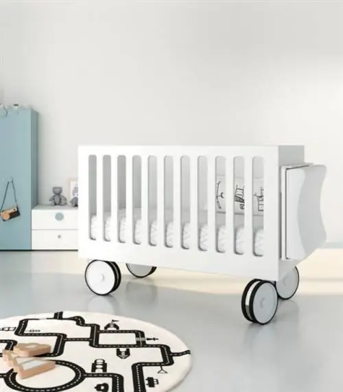 Люлька с колесами и перилами