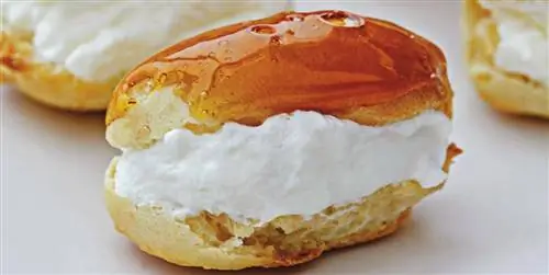 Рецепт дня: Пирожные со сливками и карамелью