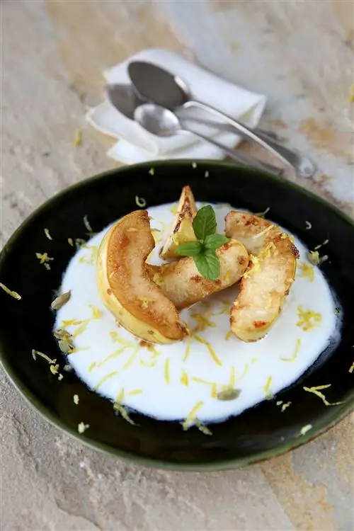 айва с молоком