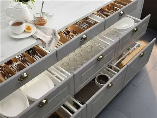 Сервировочная посуда, Посуда, Блюдце, Фарфор, Металл, Питьевая посуда, Чайная чашка, Кухонная утварь, Кофейная чашка, Еда,