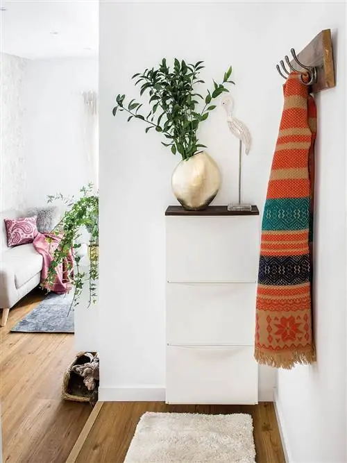 Комната, Стена, Дизайн интерьера, Мебель, Гостиная, Текстиль, Дом, Дом, Пол, Полка,