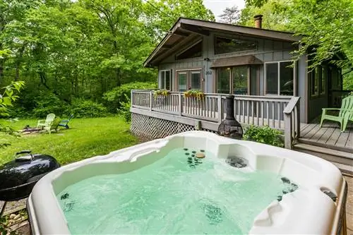 деревенский домик с джакузи на airbnb