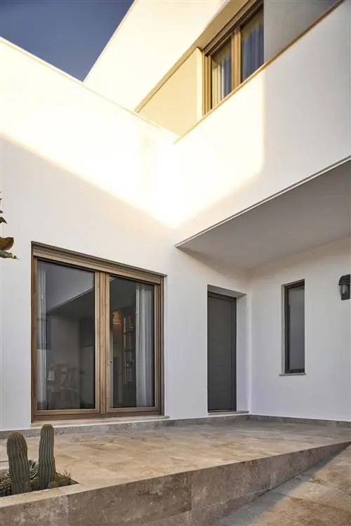 окна, эркеры и наружные ограждения