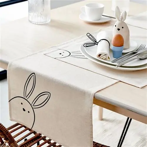 украсить пасхальный стол салфеткой и скатертью, из дома