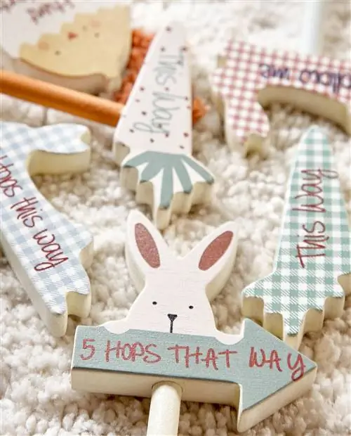 украсить пасхальный стол деревянными табличками в zara home