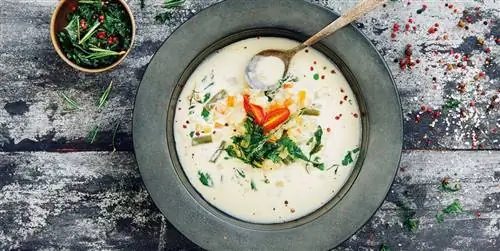 деревенская спальня в белом цвете