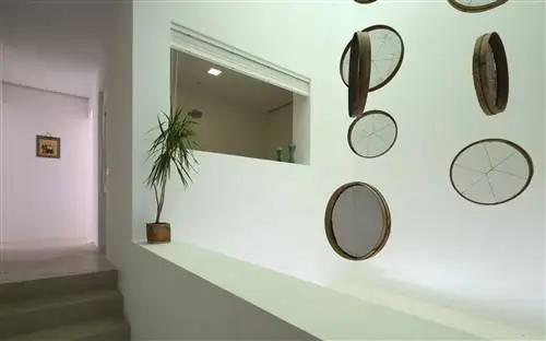 скульптура на лестнице скульптура на лестнице