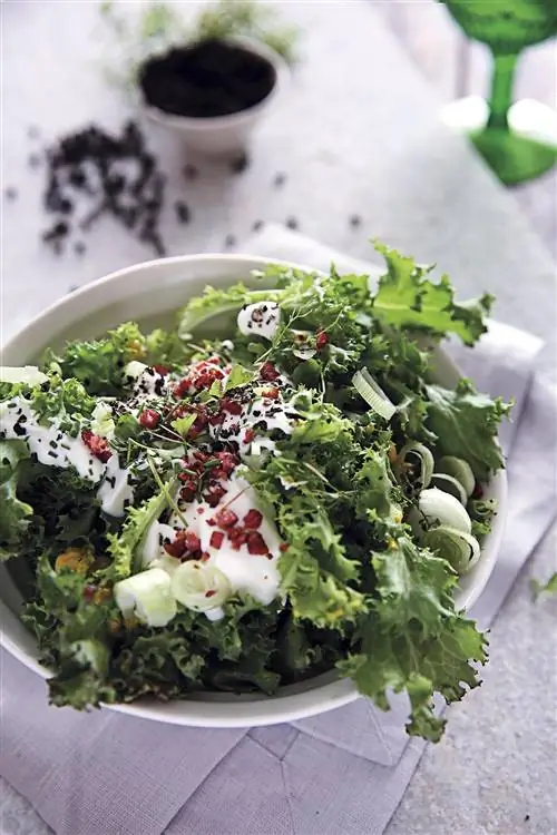 салат из капусты и свежего сыра