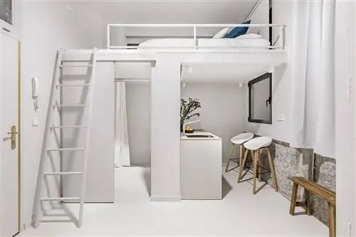 мини современная лофт-студия со спальней