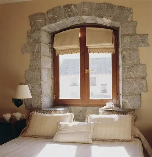 Коричневый, Комната, Дизайн интерьера, Недвижимость, Текстиль, Стена, Постельное белье, Светильник, Кровать, Спальня,