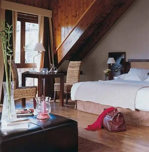 Комната, Вуд, Дизайн интерьера, Кровать, Текстиль, Этаж, Мебель, Главная, Постельное белье, Твердая древесина,