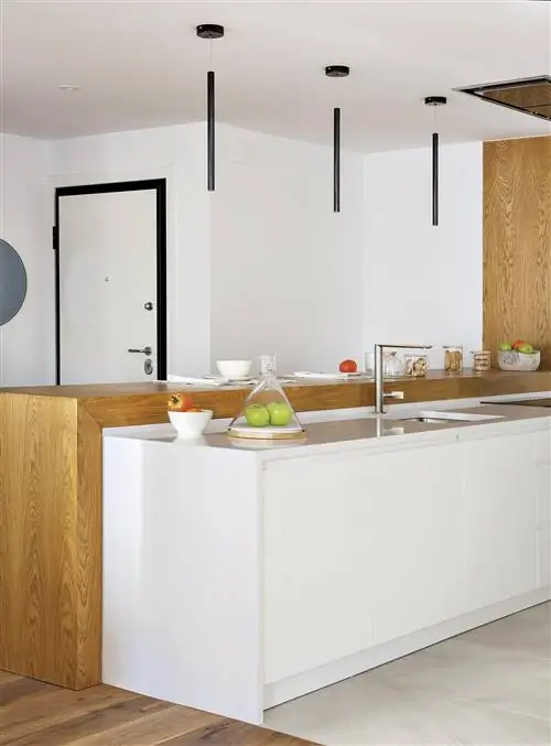 Маленькая квартира в Мадриде: открытая кухня