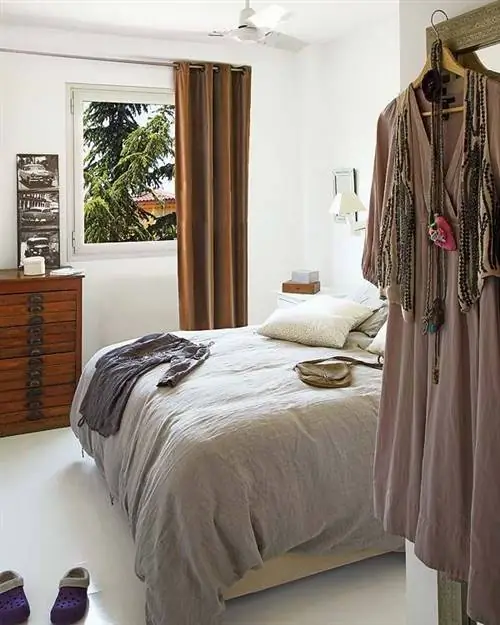 Комната, Кровать, Дизайн интерьера, Этаж, Недвижимость, Текстиль, Постельные принадлежности, Стена, Спальня, Мебель,