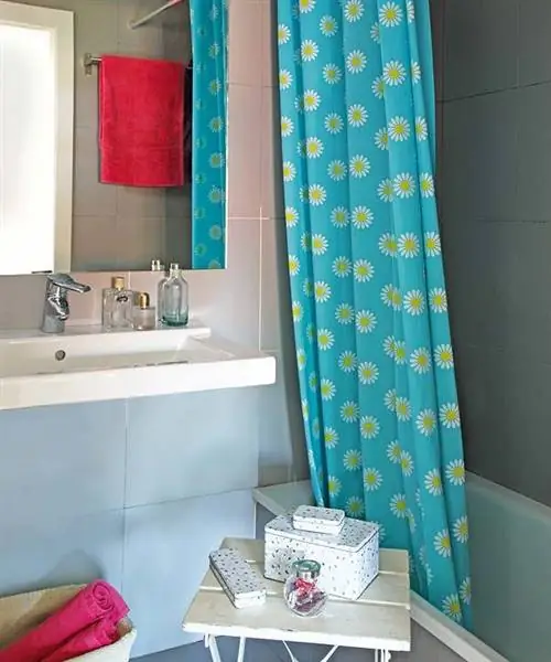 Синий, Комната, Сантехника, Раковина в ванной, Дизайн интерьера, Занавеска для душа, Недвижимость, Текстиль, Стена, Плитка,