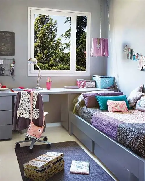 Комната, Дизайн интерьера, Этаж, Напольное покрытие, Дом, Текстиль, Стена, Розовый, Фиолетовый, Мебель,