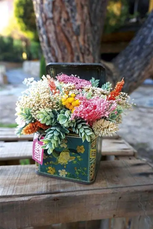 Сад: винтажные консервированные цветы