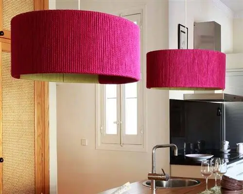 Абажур, Дизайн интерьера, Комната, Недвижимость, Сантехника, Текстиль, Стена, Аксессуары для освещения, Светильник, Пурпурный,