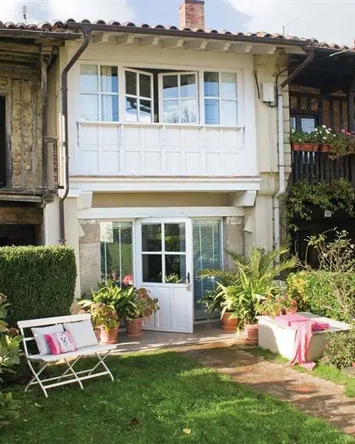 Растение, Имущество, Дверь, Дом, Дом, Недвижимость, Здание, Жилой район, Вазон, Светильник,