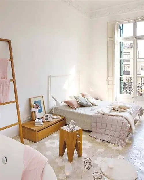 Комната, Дизайн интерьера, Стена, Мебель, Постельное белье, Дом, Стол, Дизайн интерьера, Пол, Скатерть,