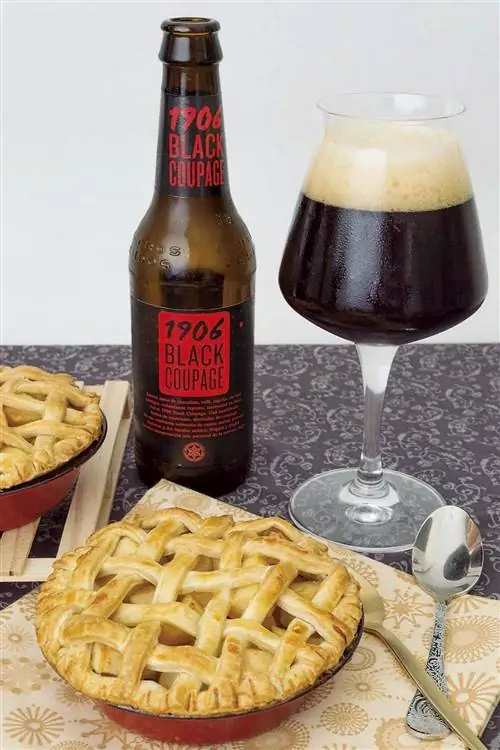 яблочный пирог с пивом