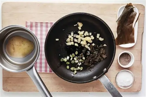 Хек на гриле с копченым маслом