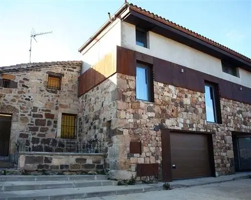 Окно, Стена, Дом, Здание, Лестница, Дверь, Фасад, Недвижимость, Светильник, Жилой район,