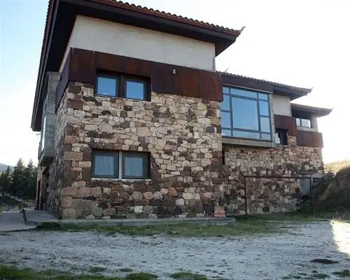 Окно, Имущество, Дом, Фасад, Стена, Здание, Главная, Недвижимость, Светильник, Жилой район,