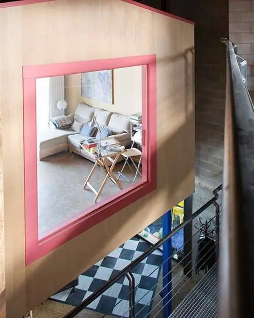 Пол, Настил, Утюг, Подушка, Плитка, Садовая мебель, Перила, Плиточный пол, Деревянный пол,