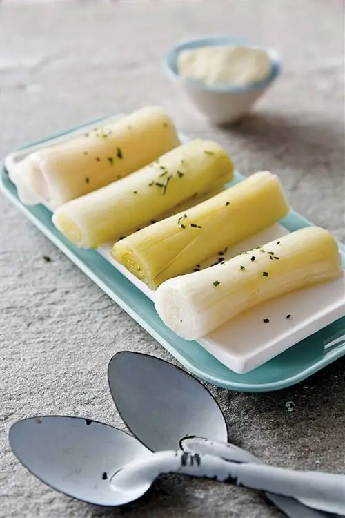 лук-порей с кремом мисо