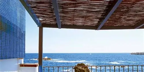 Дом с видом на море