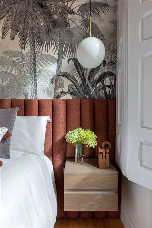 спальня в современном стиле, оформленная в коричневых тонах