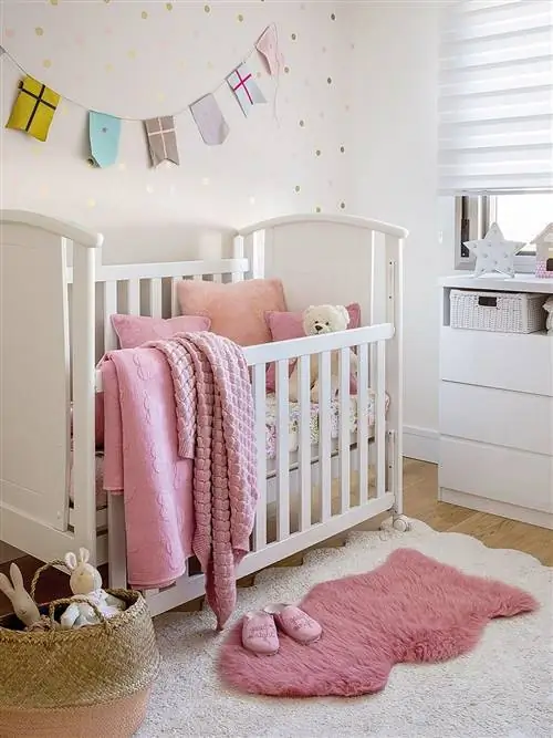 Мебель, Кровать, Товар, Комната, Розовый, Спальня, Детская кроватка, Детская, Простыня, Каркас кровати,