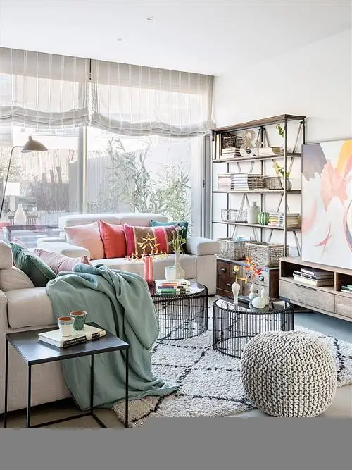 Гостиная, Комната, Мебель, Дизайн интерьера, Недвижимость, Дом, Розовый, Здание, Стол, Дом,