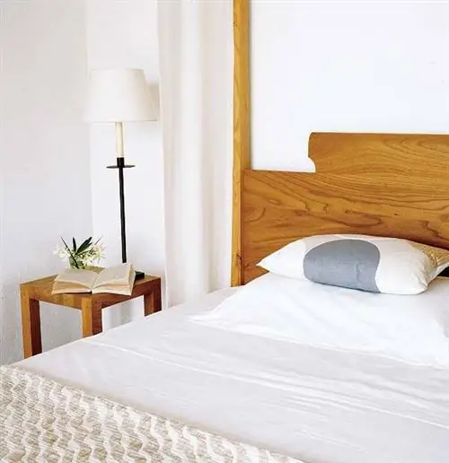 Дерево, Комната, Кровать, Текстиль, Дизайн интерьера, Постельные принадлежности, Постельное белье, Стена, Простыня, Мебель,