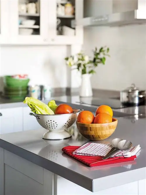 Serveware, Room, Citrus, Fruit, Tangerine, Ingredient, Grapefruit, Natural food, Dishware, Tangelo,