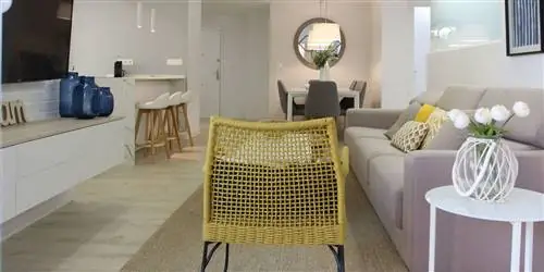 Летняя резиденция для семейного отдыха на маленьком пляже