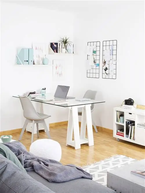 Мебель, Белый, Комната, Рабочий стол, Стол, Дизайн интерьера, Этаж, Стена, Стул, Гостиная,