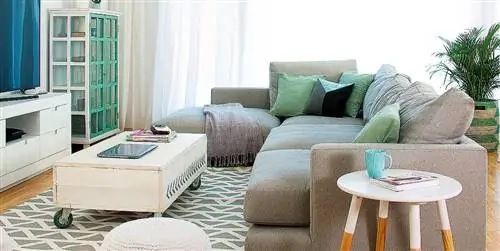 Как выглядит гостиная ютубера?