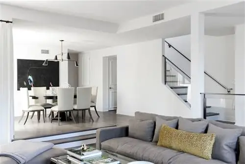 Гостиная открыта для столовой