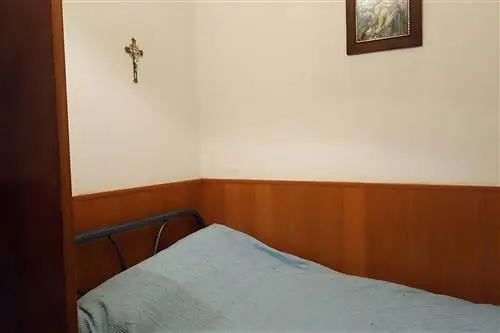 Отремонтированная квартира в Барселоне: ДО: Спальня