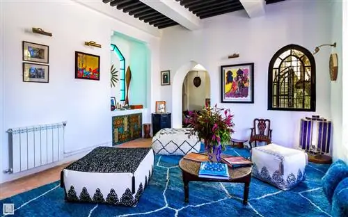 Airbnb в Танжере украшен цветом Pantone «Классический синий» Airbnb в Танжере украшен цветом Pantone «Классический синий»