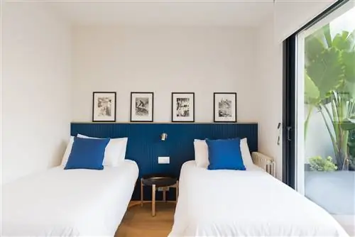 Airbnb в Испании украшен цветом Pantone «Классический синий» Airbnb в Испании украшен цветом Pantone «Классический синий»