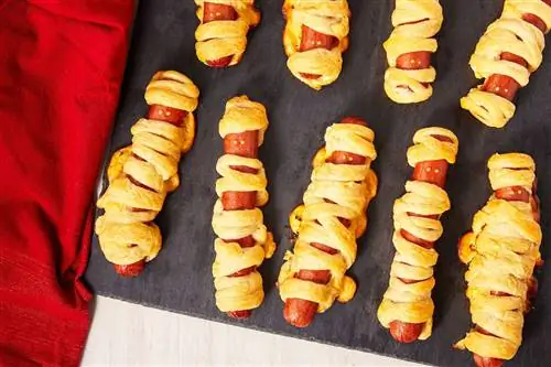 рецепт хэллоуина, колбаски мумие