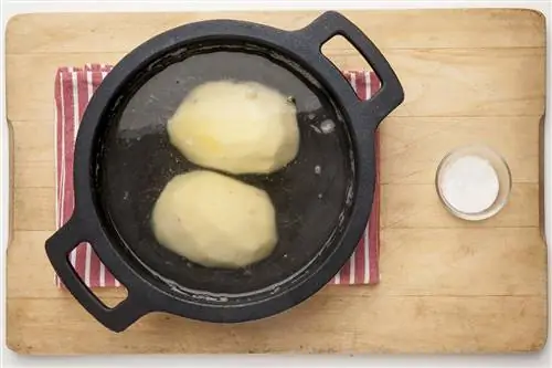 Холодный суп из кефира, яиц и картофеля