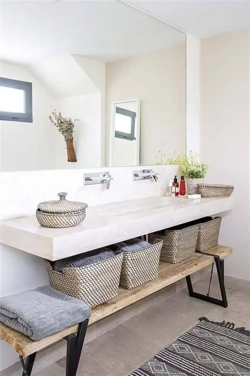 Семейное шале в Мадриде: умывальник в стиле флоат