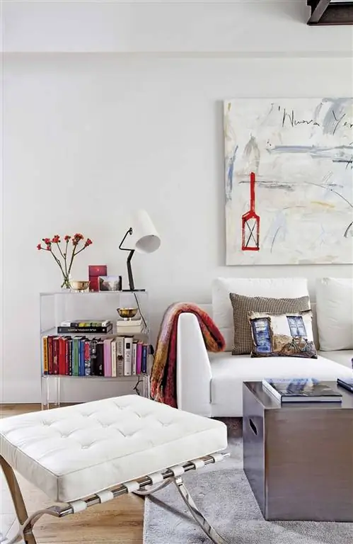 Белая кожаная скамья от SuperStudio