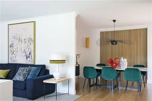 гостиная в отреставрированном доме