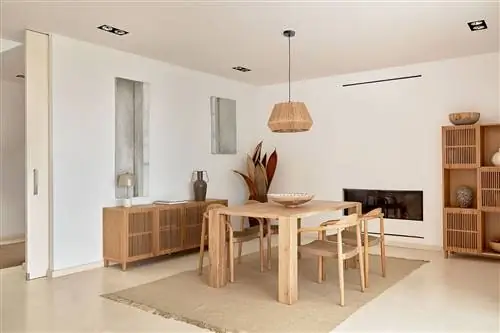 столовая из натурального дерева дарит тепло окружающей среде