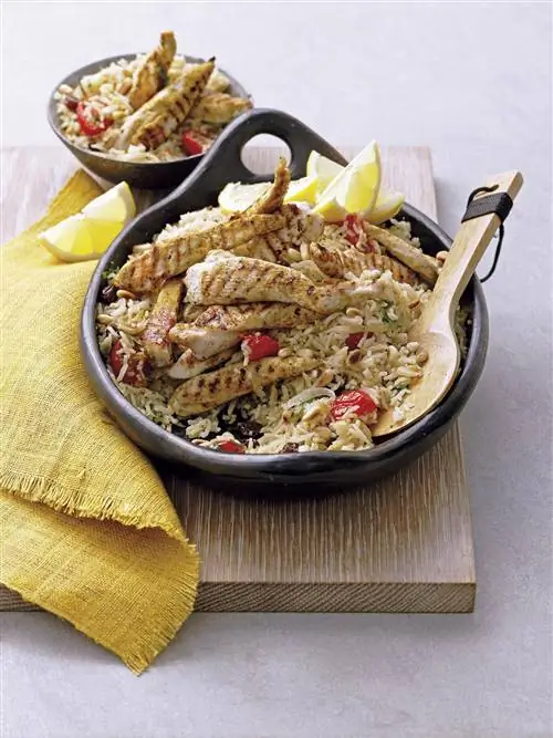 куриный плов с рисом и орехами