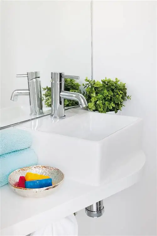 квадратная мини-раковина с изогнутой столешницей